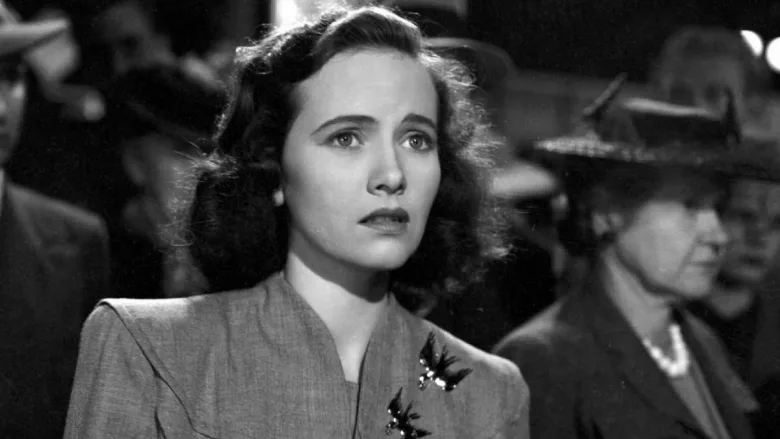 بعد 83 عامًا، لا يزال تحفة ألفريد هيتشكوك واحدة من الأفلام النادرة المثالية في نوع الفيلم noir