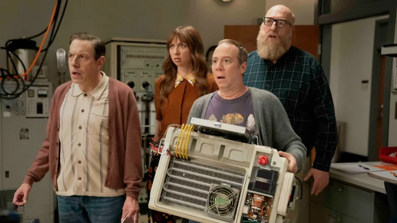 Big Bang Theory spinoff "Stuart Fails to Save the Universe" ilk görüntüleriyle tanıtıldı