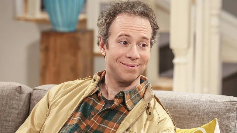 The Big Bang Theory'nin Yeni Sci-Fi Spin-Off'u Stuart Fails to Save the Universe'den İlk Fragman Yayınlandı