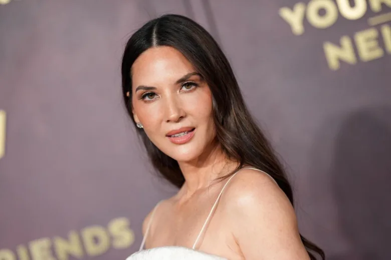 Olivia Munn, Karakterinin Erkek Oyuncuyu Kurtardığı Sahneden Dolayı Yaşanan Sorunu Anlattı