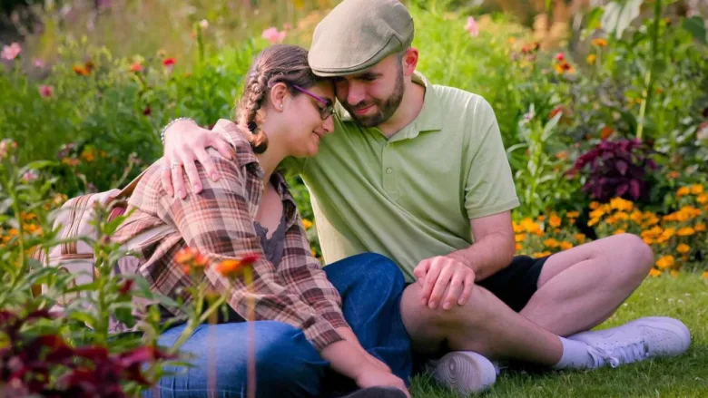 Netflix'in "Love on the Spectrum" 5. Sezon için Yenilendi, Connor Tomlinson Ayrılıyor