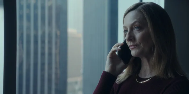 The Last Thing He Told Me'de Judy Greer, 2. Sezon Finalesi Twist'lerini ve Quinn Karakterinin "Tazeleyici" Rolünü Açıkladı