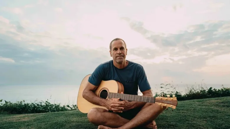 Jack Johnson'ın 'SURFILMUSIC' Belgeseli: Yaralanma ve Tehlikeli Deneyimlerin Etkisi