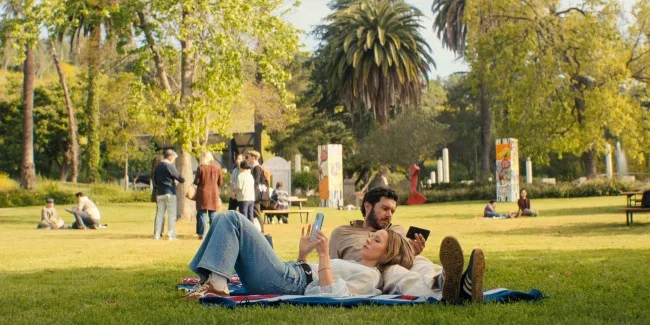 'Nobody Wants This' Filminde Yerel Çekim Zorlukları