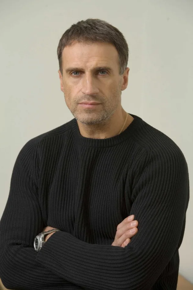 Aleksandr Dedyushko için kapak görseli