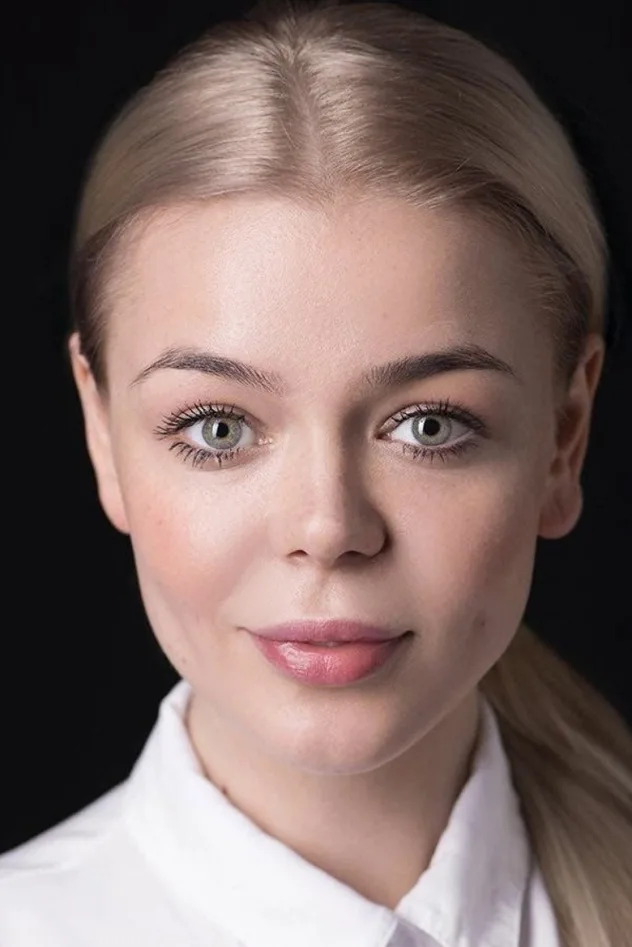 Alina Grosu için kapak görseli