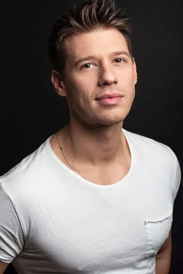 Constantine Rousouli için kapak görseli
