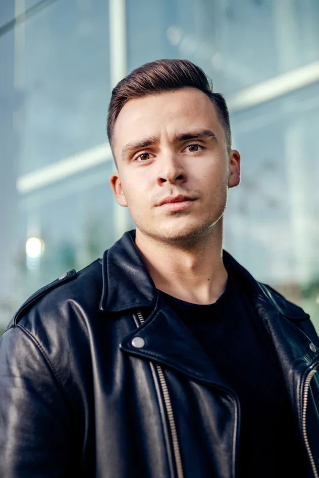 Előd Marosvölgyi için kapak görseli