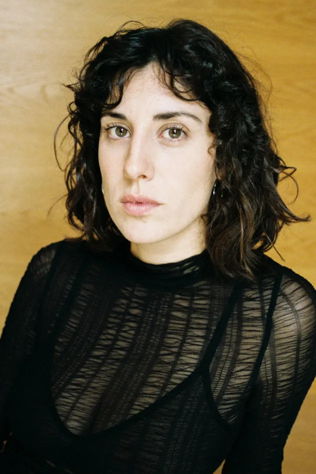 Elena Martín Gimeno için kapak görseli