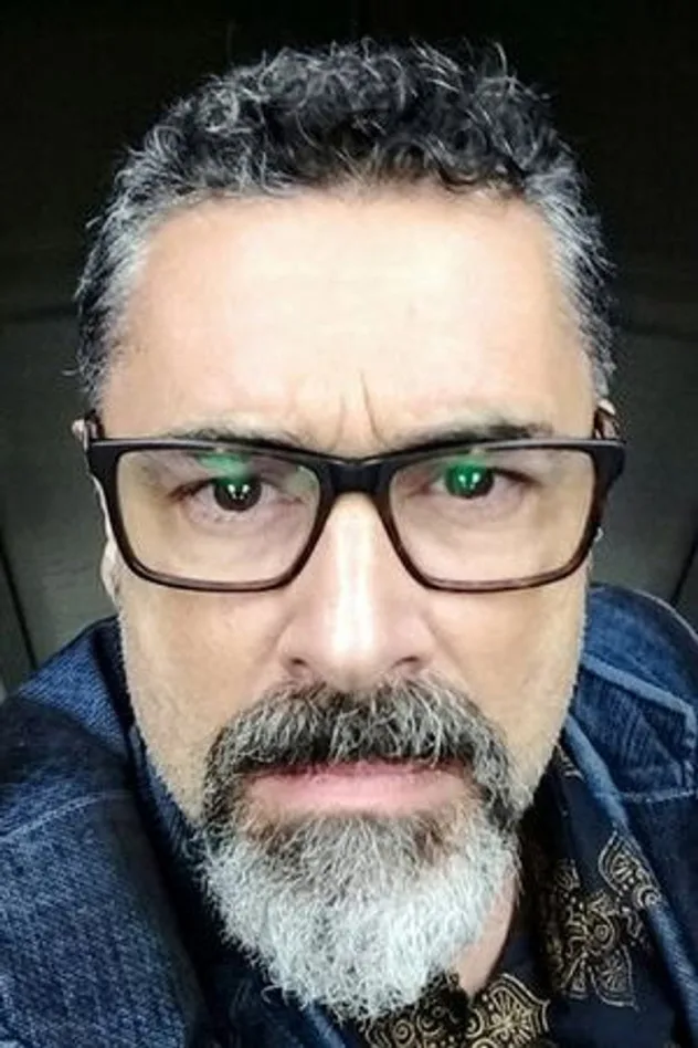 Cassius Romero için kapak görseli