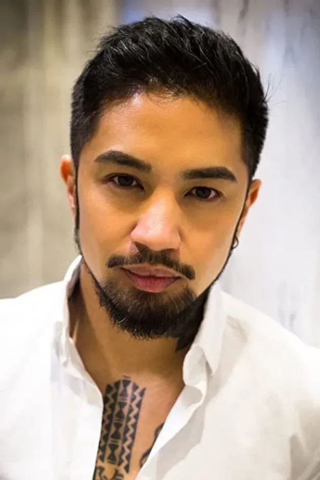 Обложка для Romeo Reyes