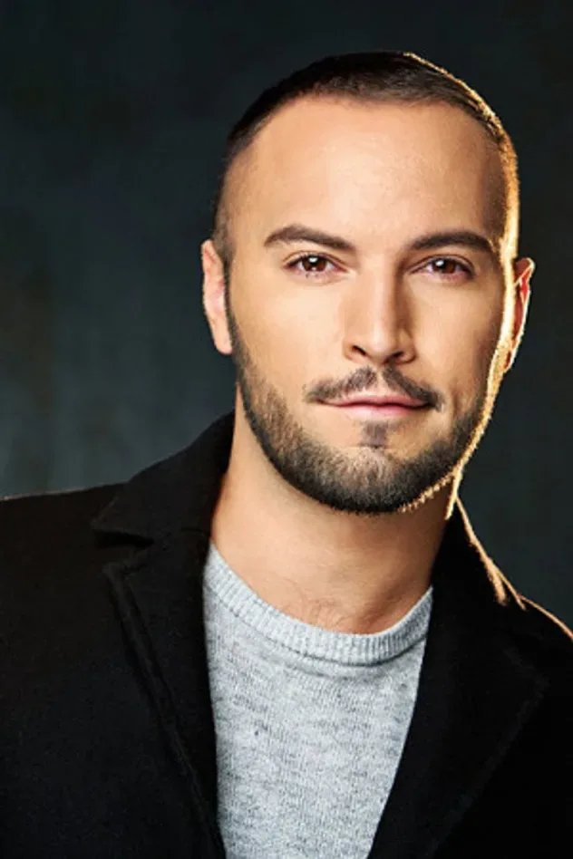 صورة الغلاف لـ Adrian Anchondo
