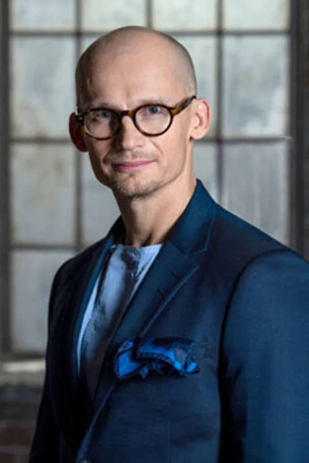 Christian Stadil için kapak görseli