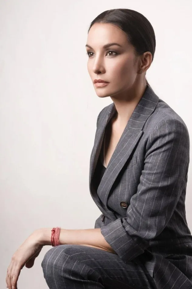 Cover image for Nadya Hutagalung