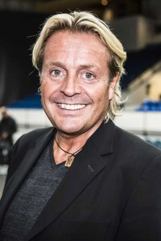 Runar Søgaard için kapak görseli