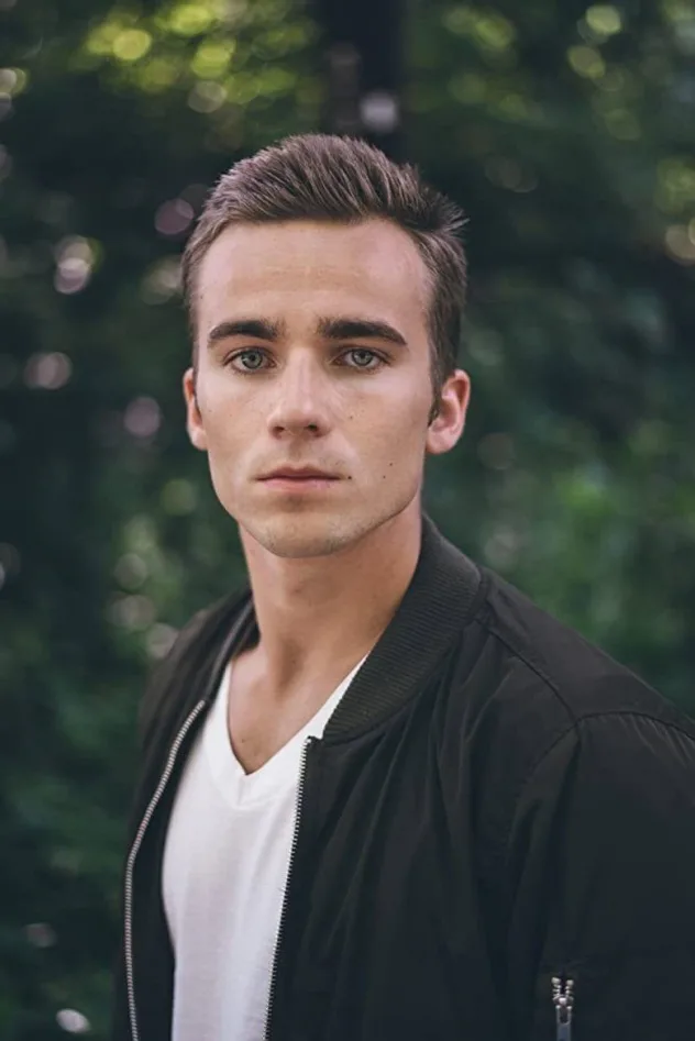 صورة الغلاف لـ Landon Taverniér