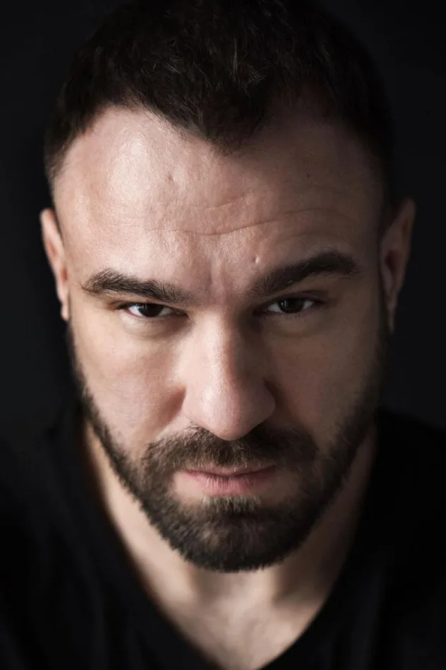 Yevhen Oliinyk için kapak görseli