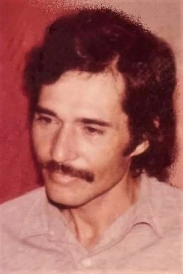 Robert Hải için kapak görseli