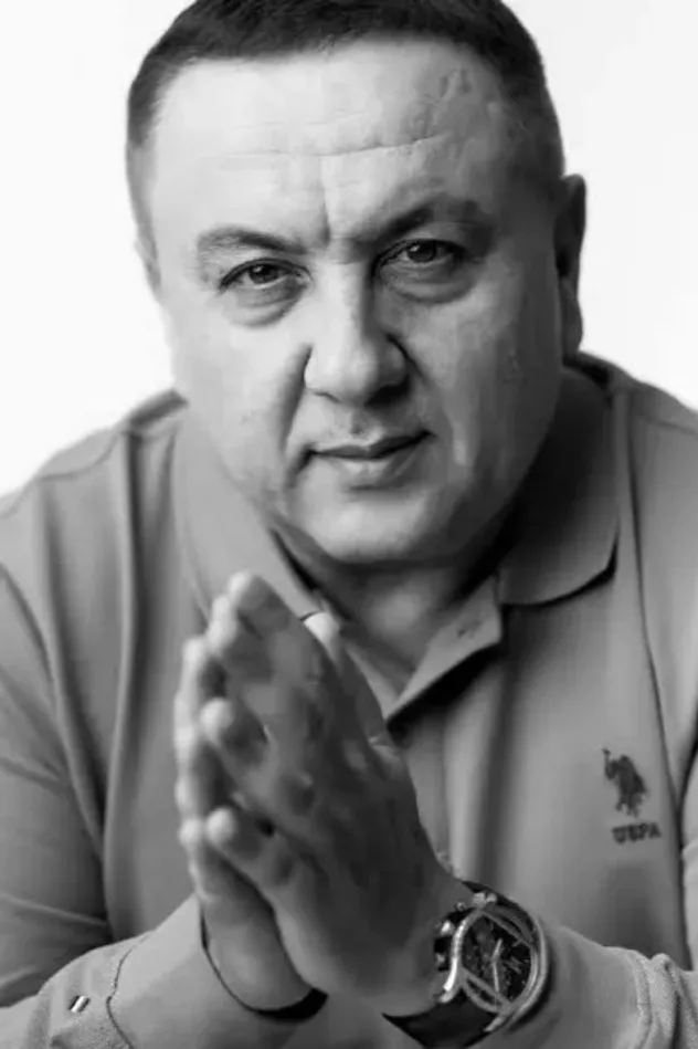 Rustam Sagdiev için kapak görseli