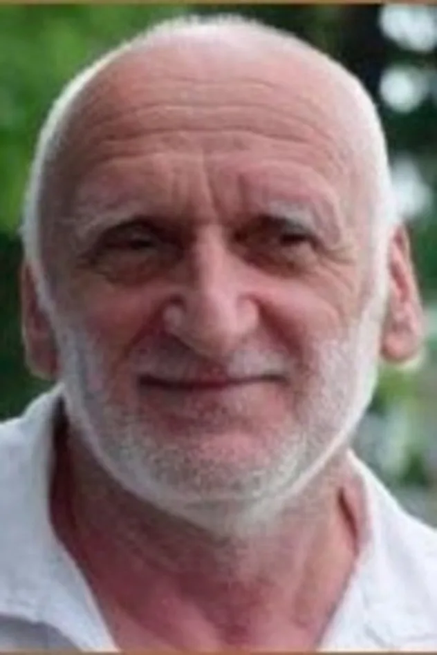 Lavrentiy Akhba için kapak görseli