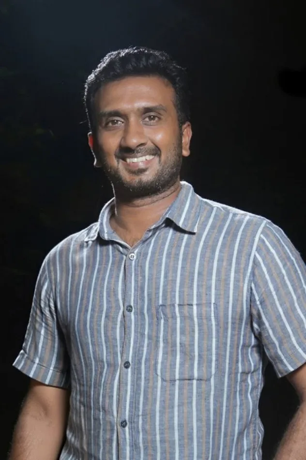 фото සුනෙත් චිත්‍රානන්ද