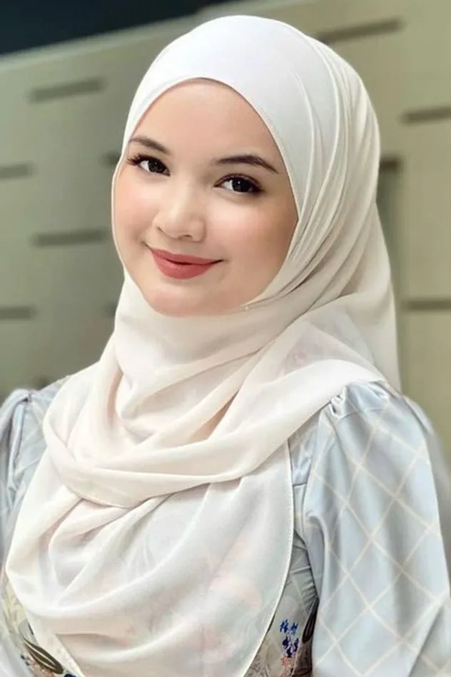 صورة الغلاف لـ Alya Iman