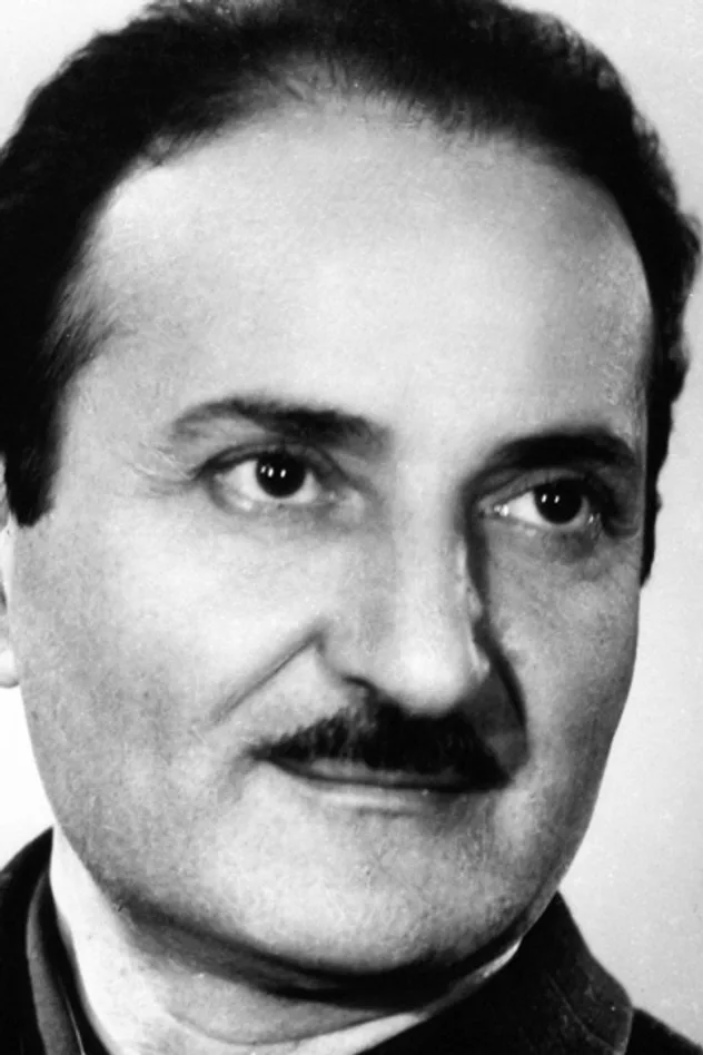 İsmayıl Əfəndiyev için kapak görseli
