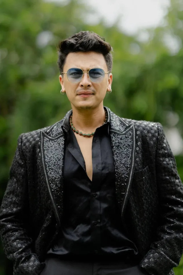 Paul Shah için kapak görseli