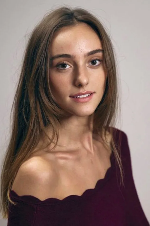 Julie Hadida için kapak görseli