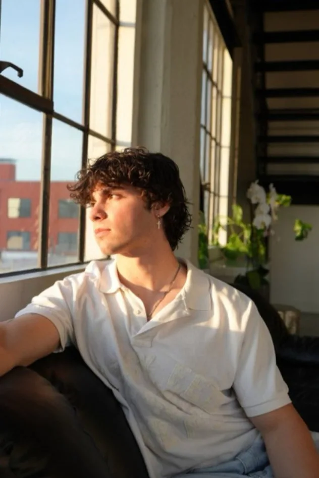 Cover image for Noah Andre