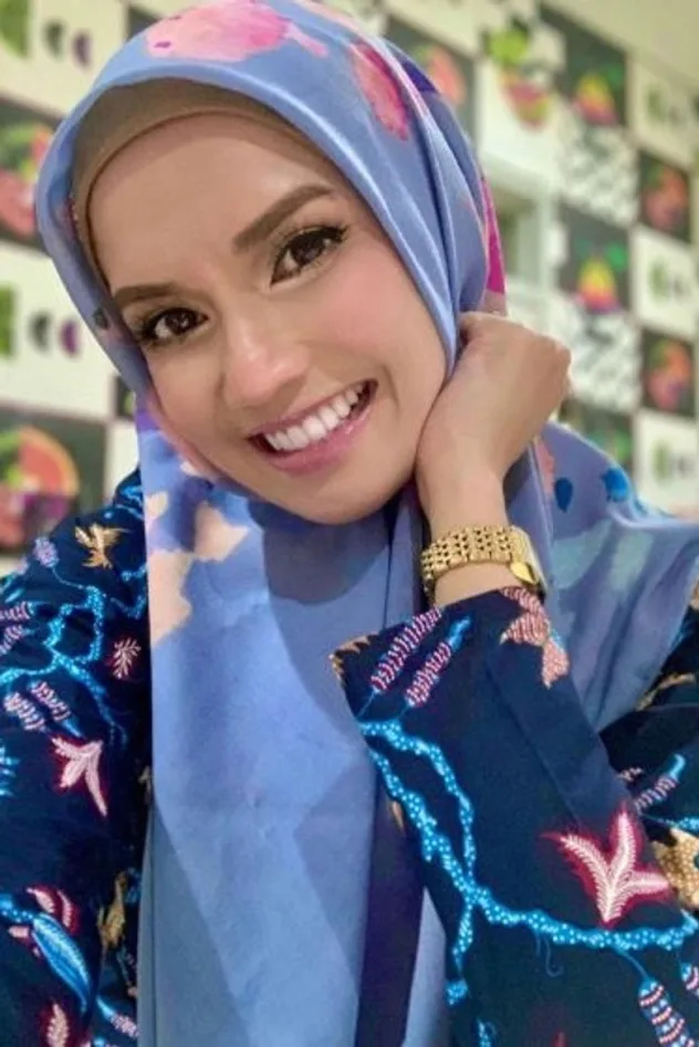 Faezah Elai için kapak görseli