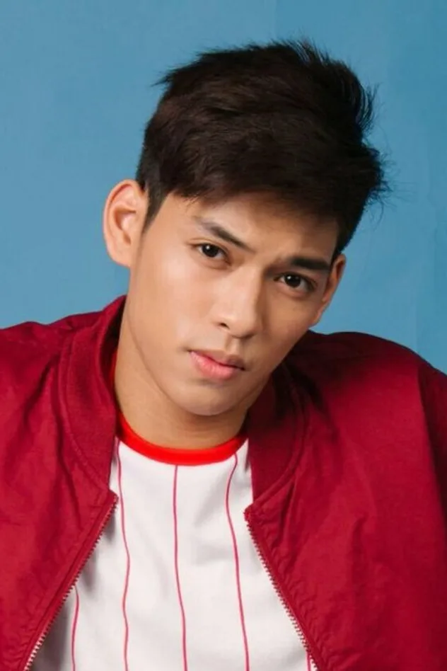 Cover image for Ricci Rivero