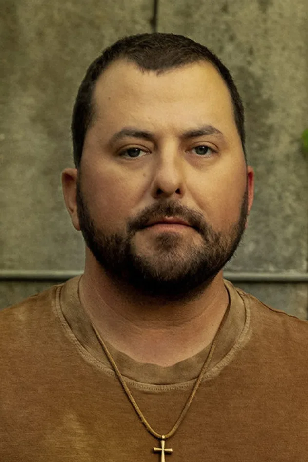 Imagen de portada para Tyler Farr
