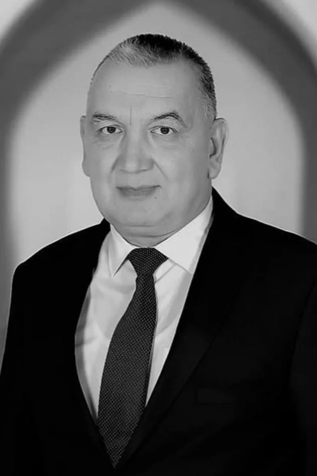 Imagen de portada para Mirza Azizov