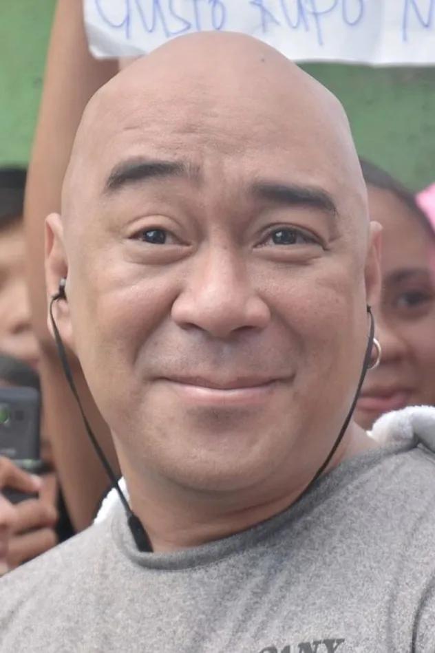 Wally Bayola için kapak görseli