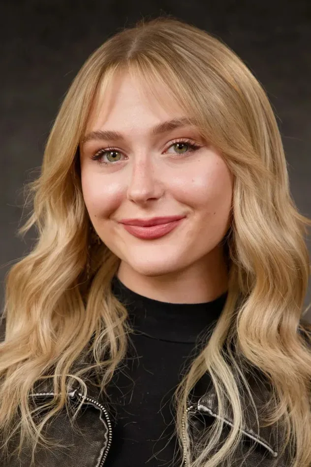 Обложка для Alyvia Alyn Lind