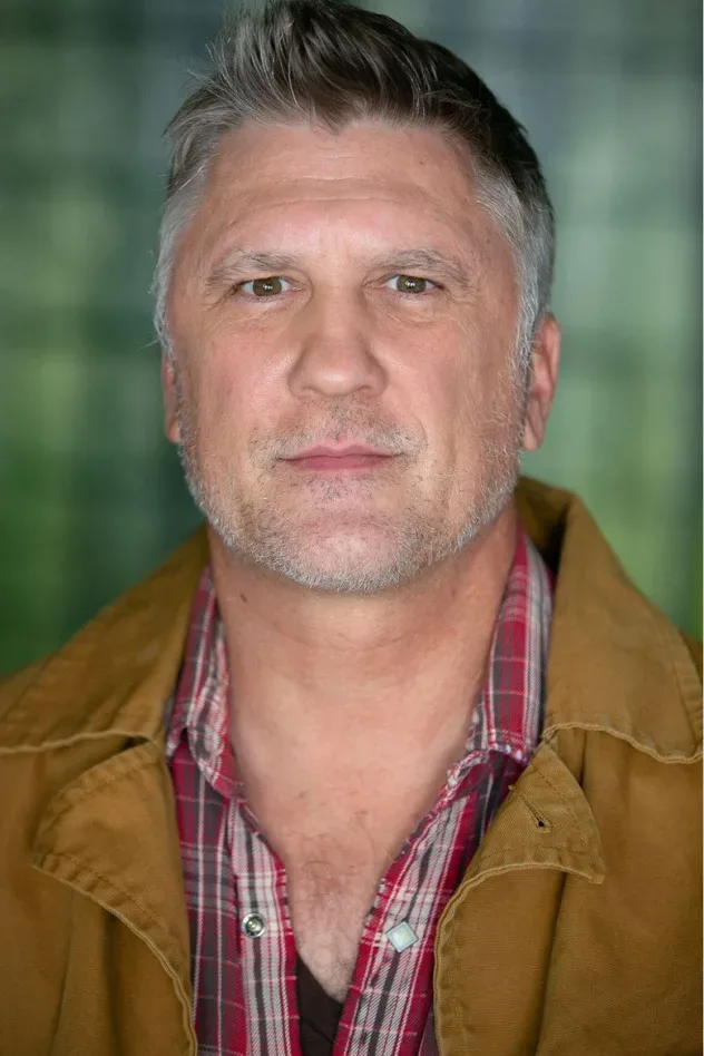 Обложка для Lance Irwin
