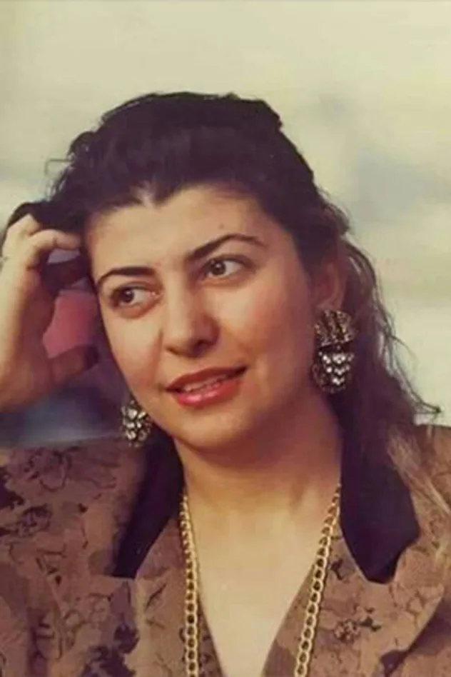 Hadil Kamel için kapak görseli