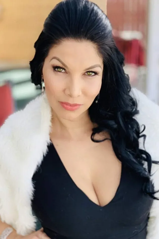 Обложка для Crystal Santos