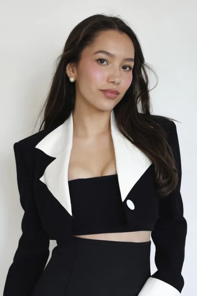 Обложка для Jasmine Vega