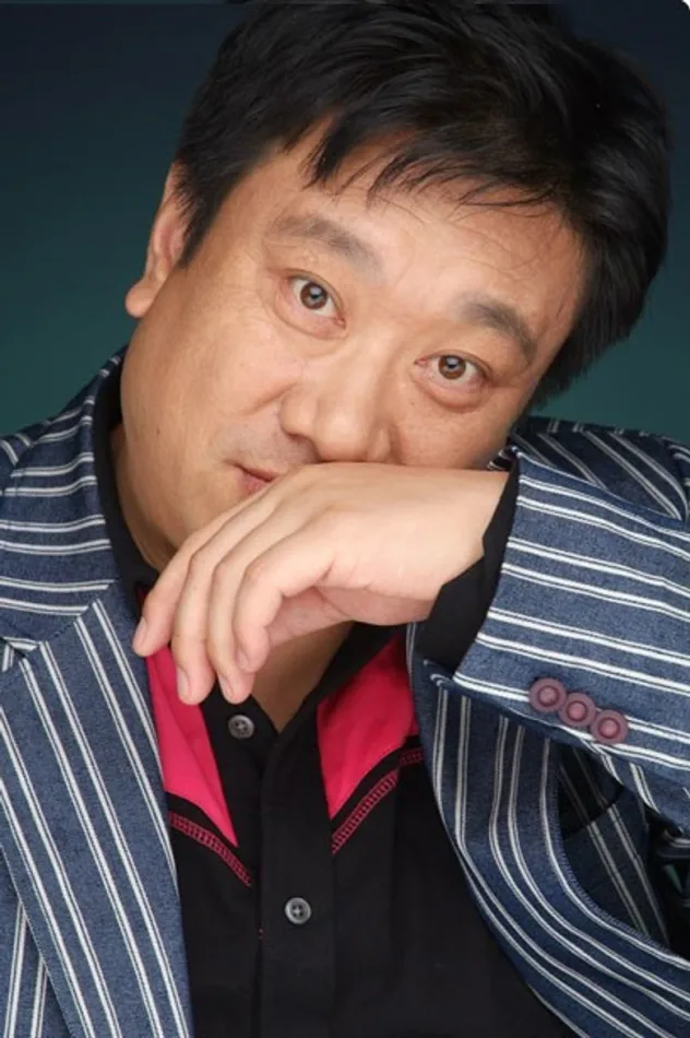 Imagen de portada para Kwon Yong-woon