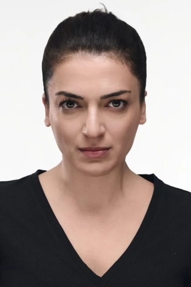 Çiçek Acar için kapak görseli