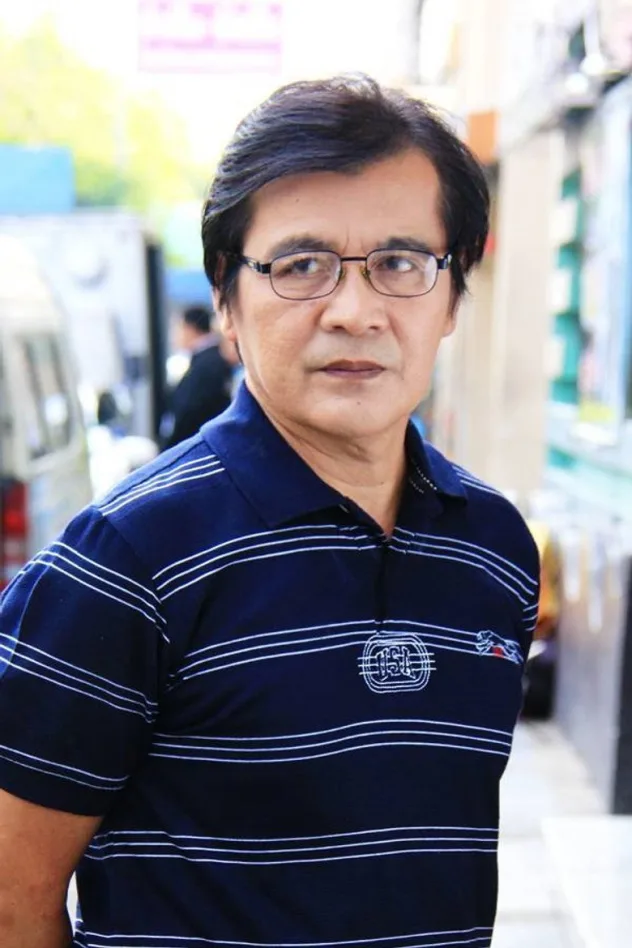 Toy Wanchai Paowiboon için kapak görseli