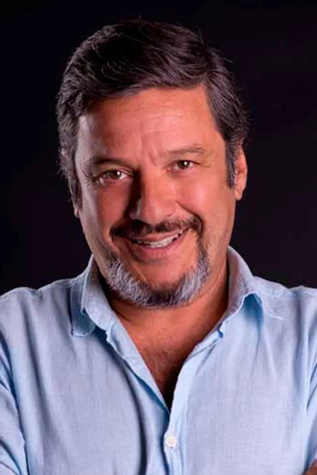 Imagen de portada para Lucho Cáceres