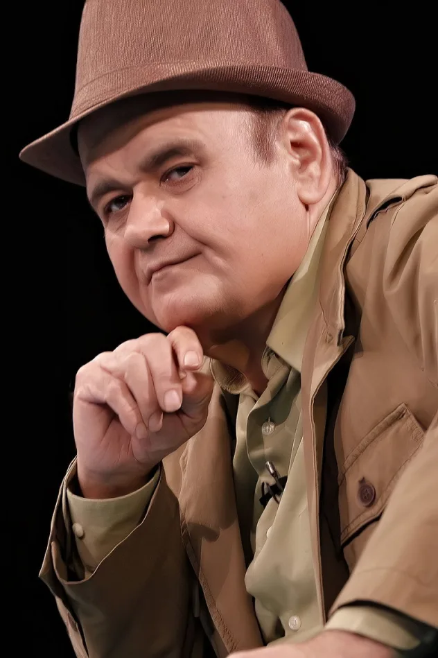 Akbar Abdi için kapak görseli