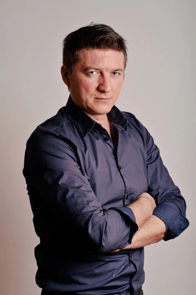Cover image for Semir Krivić
