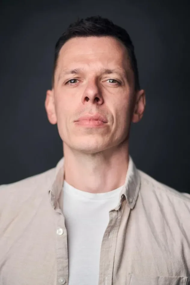 Обложка для Lee Comley