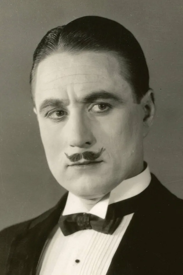 Обложка для Sydney Chaplin