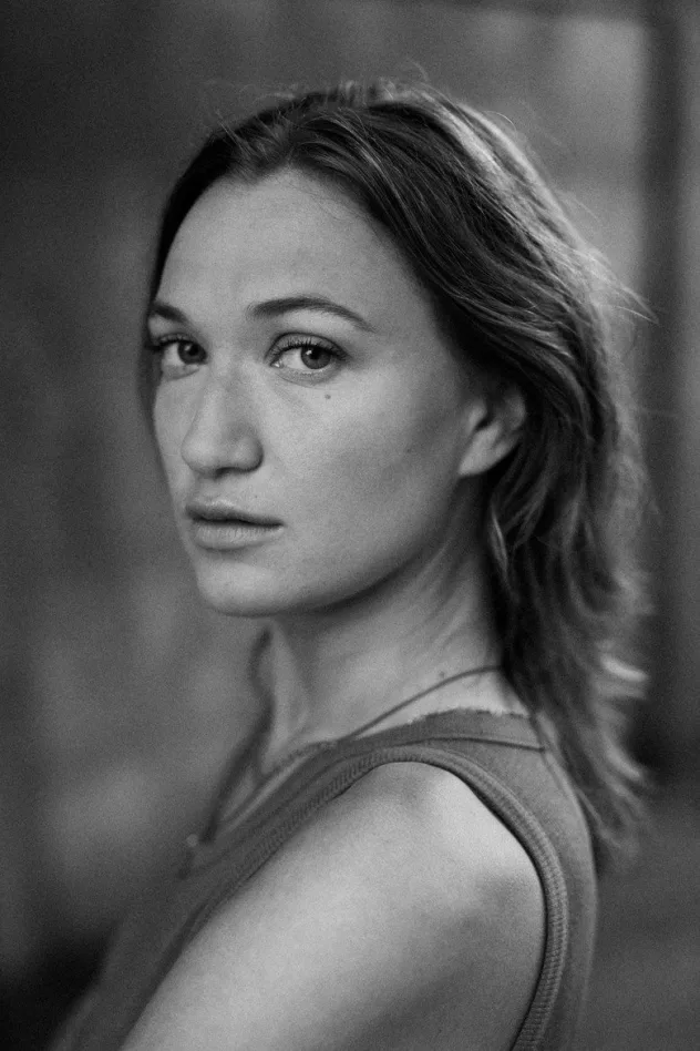 صورة الغلاف لـ Mona Mina Leon