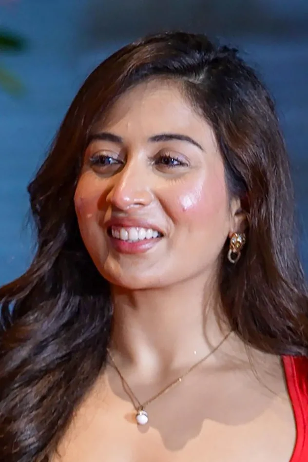 Shreya Kalra için kapak görseli